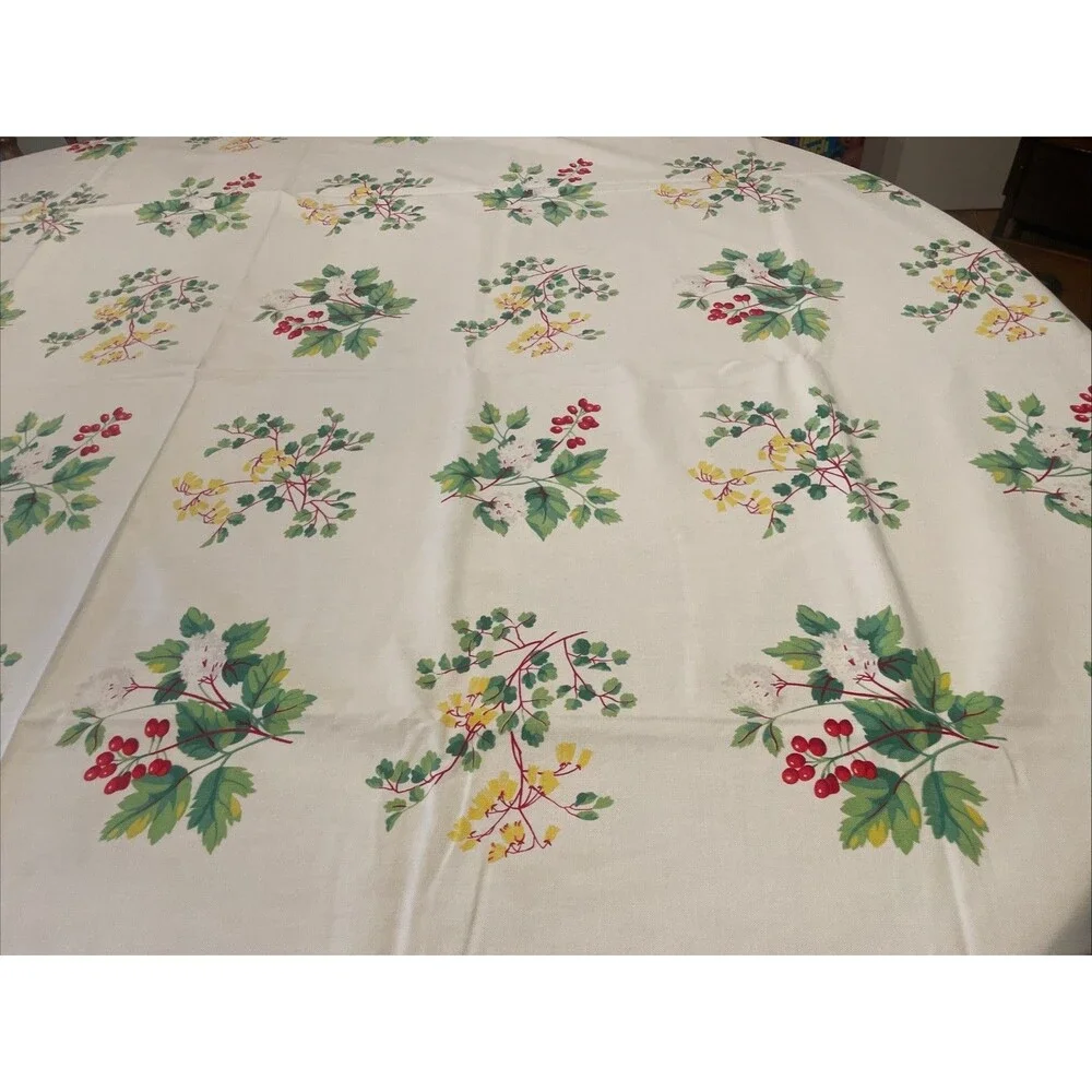 Vintage ‘50s Wilendur Tablecloth White & Yellow Flowers Red Berries Print 64x54”
